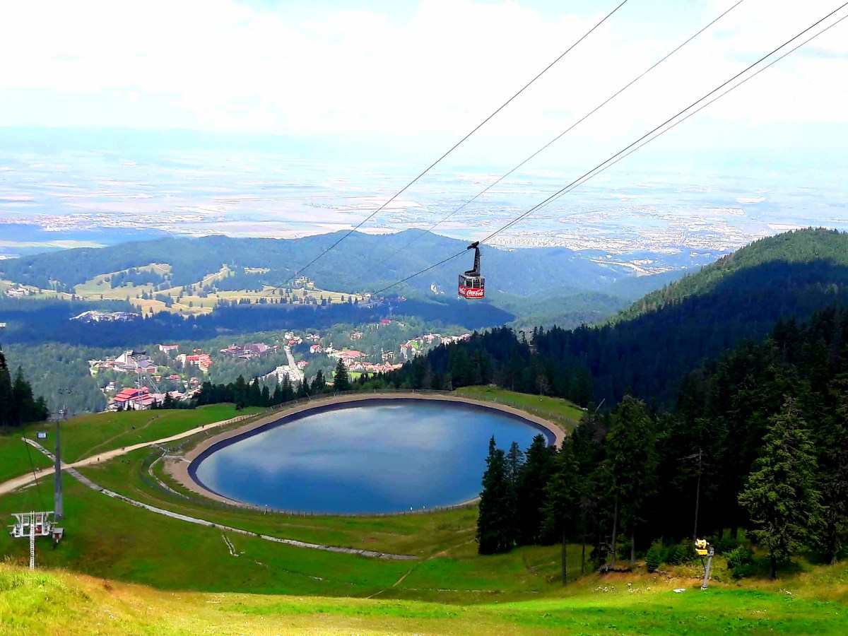 Dineu cu muntele. Pe “Drumul roșu” până pe Vf.&nbsp;Postăvarul
