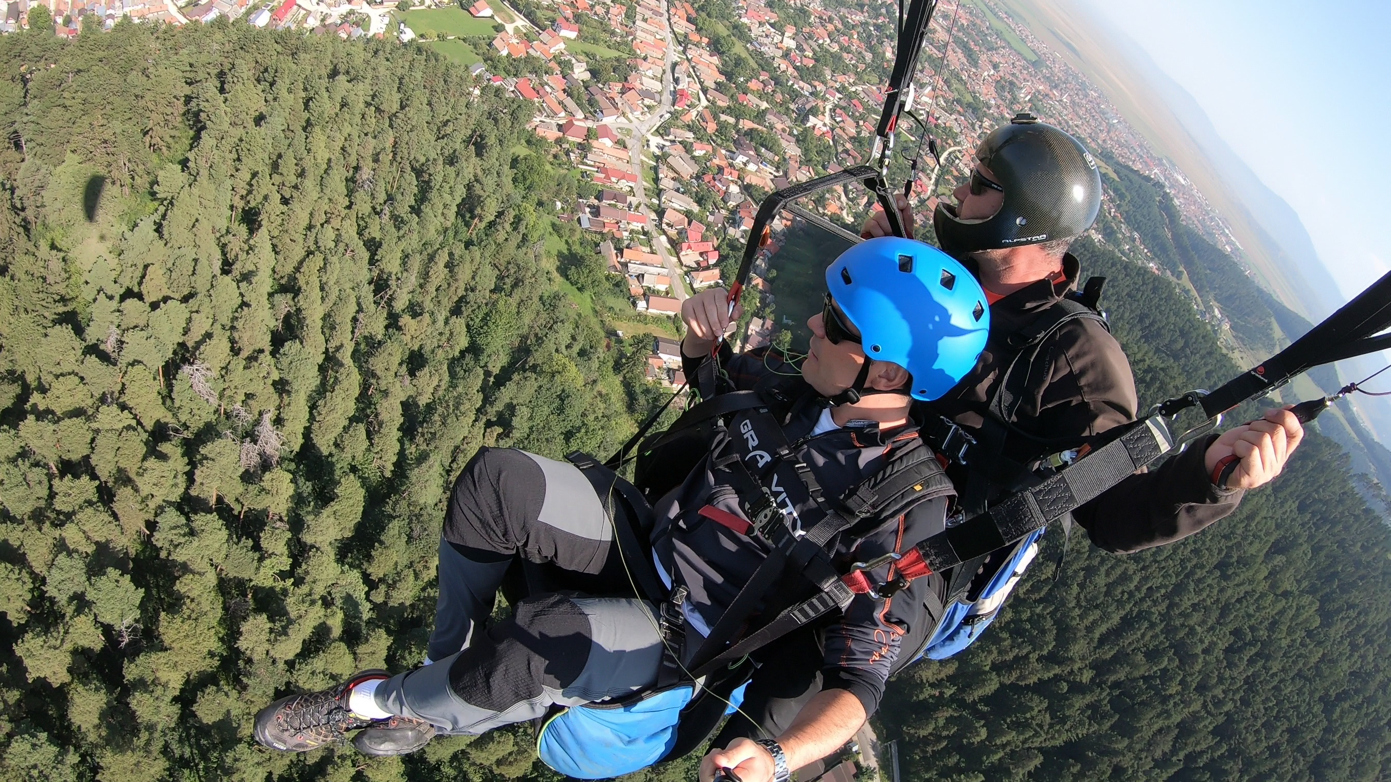 Zbor cu parapanta