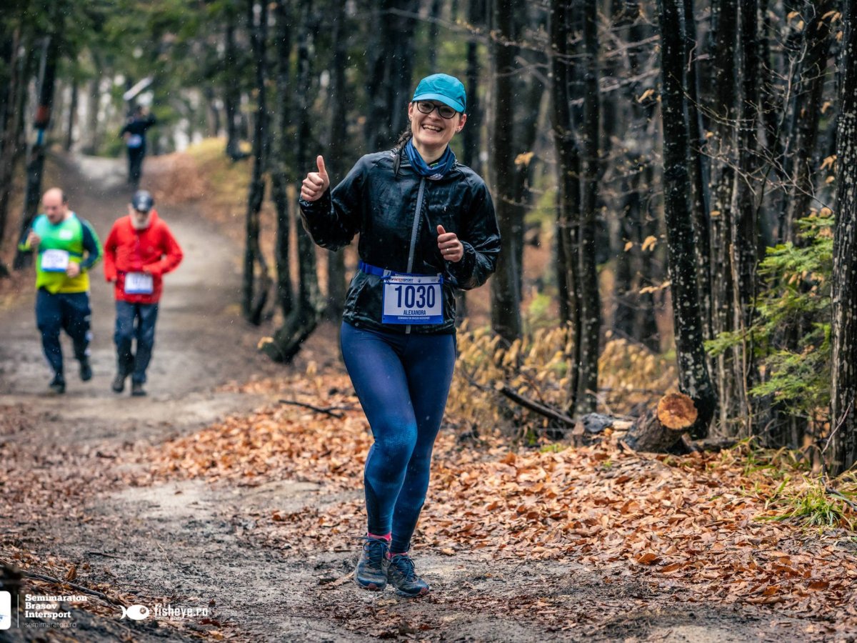 Semimaratonul Intersport Brașov, 2022. Concurs cu&nbsp;ploaia.